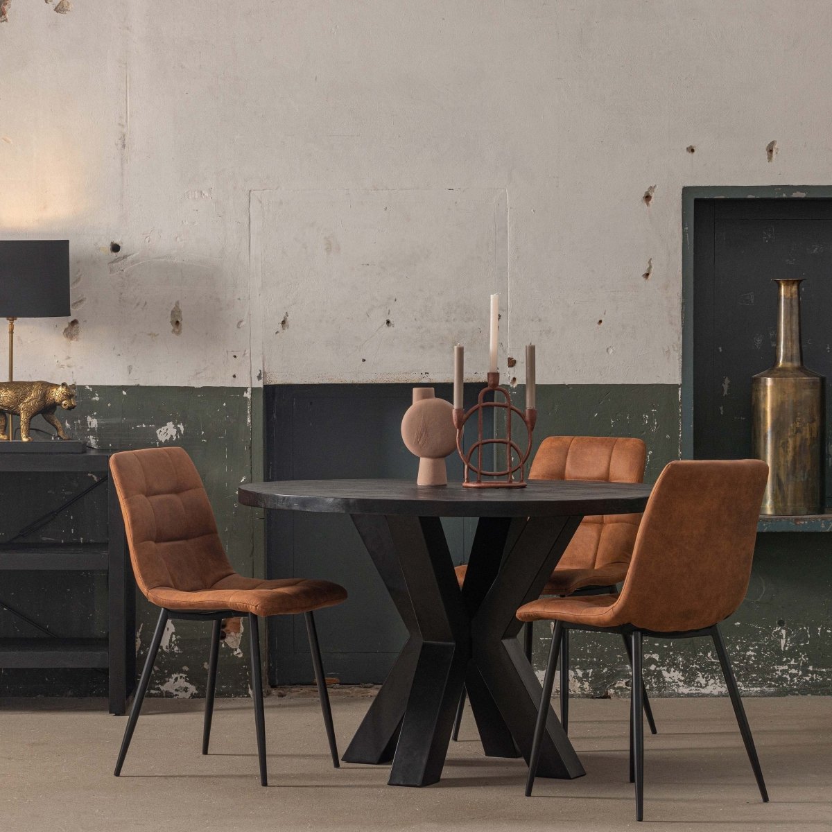 Jedálenský stôl z mangového dreva Madison Black Ø 160 okrúhly Mahom