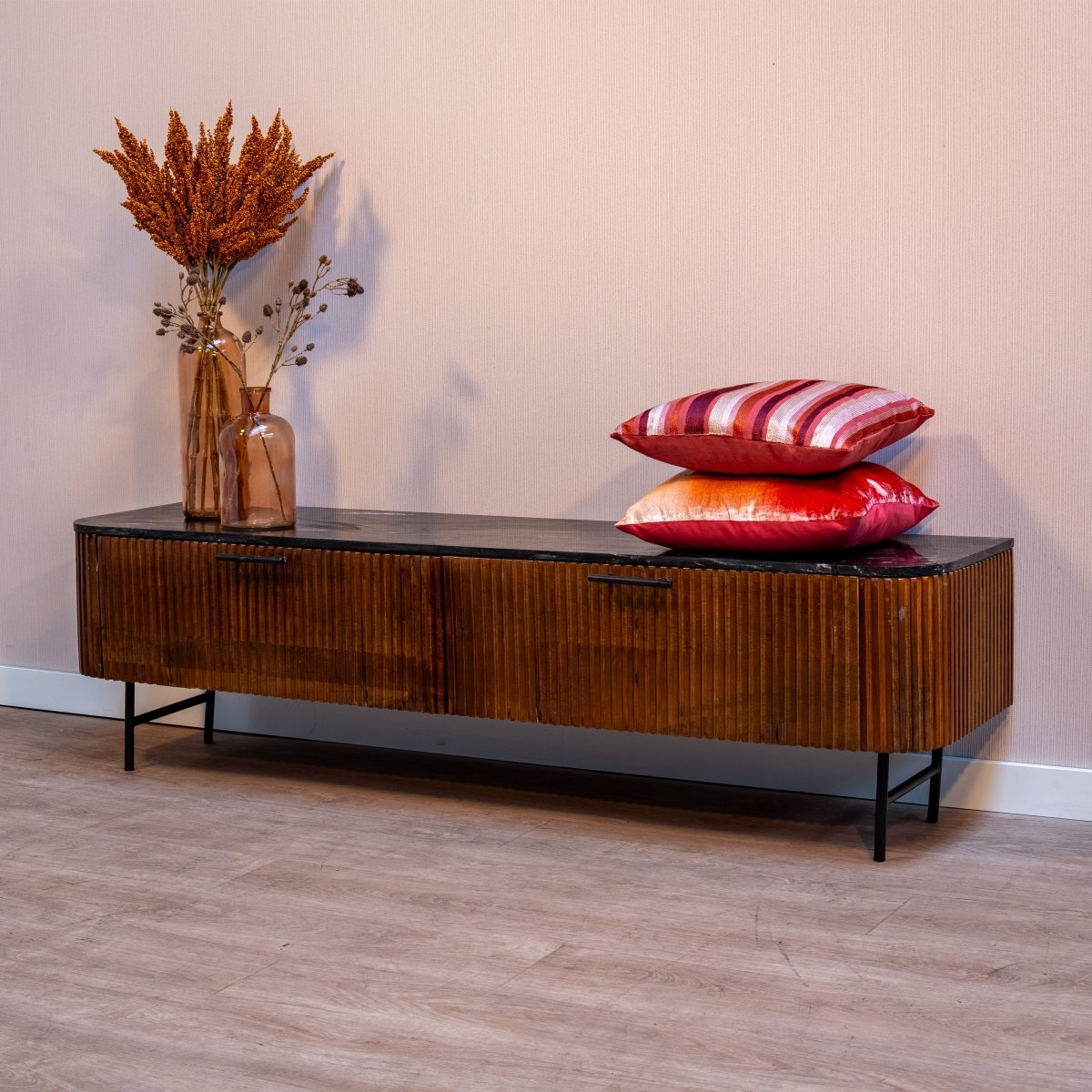 Tv stolík z mangového dreva Austin 180 cm Mahom